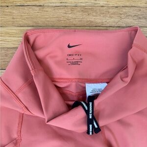 Nike dri-fit quarter length running tights size small